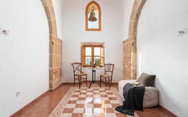 Petit Hotel Hostatgeria La Victoria