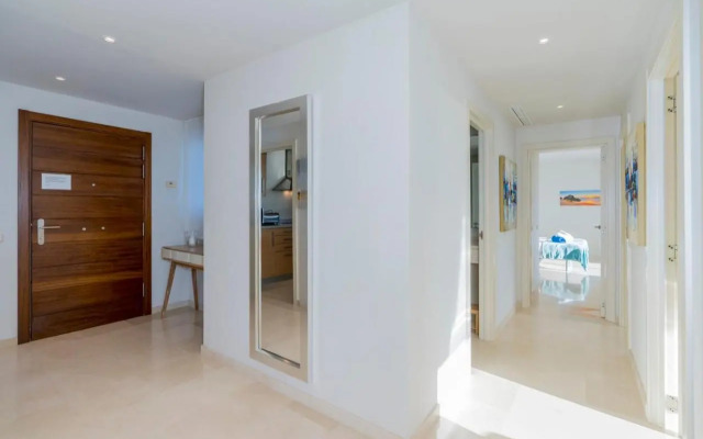 AL-321 Penthouse 3 bedrooms Alcazaba Lagoon