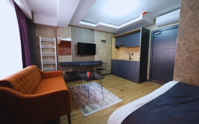 Nomad Hub Istanbul Suit