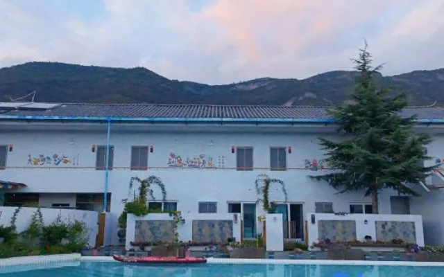 Luguhu Mukeqingsu Designer Boutique Resort Homestay – Pool – Dazui