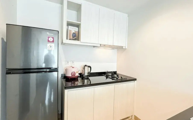 White Toned And Modern 1Br At Branz Bsd City Apartment