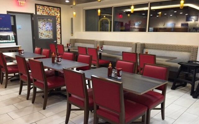 Holiday Inn Express-Bronx