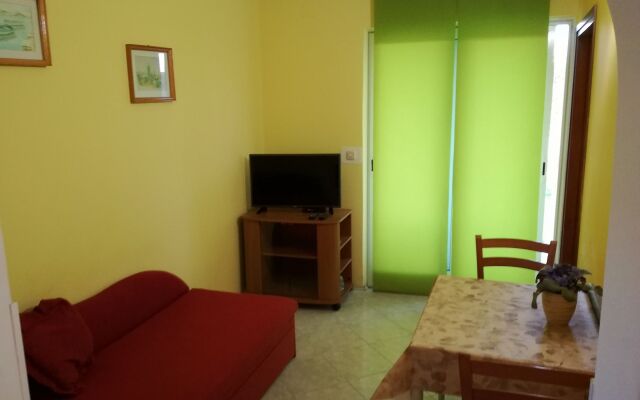 Apartment Robi- swimming pool and beautiful garden A2-crveni Kampor, Island Rab
