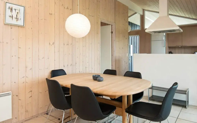 6 Person Holiday Home in Sjolund-by Traum