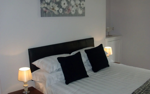 Lockinbar Holiday Apartment