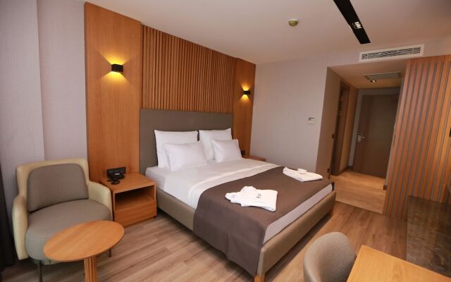 Pikola Otel