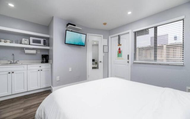 Shell on the Beach 103 - RENOVATED