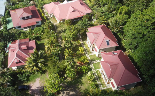 Villa Rafia Guesthouse