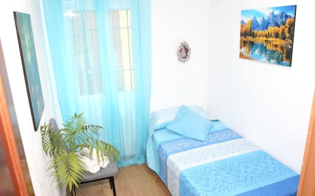 Apartment With 3 Bedrooms In Sevilla