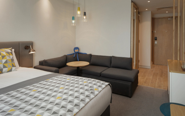 Holiday Inn London Heathrow - Bath Road by IHG - Image 7