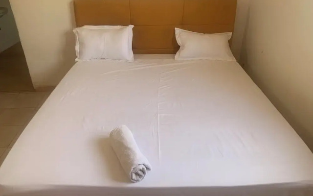 Melia's Hotel