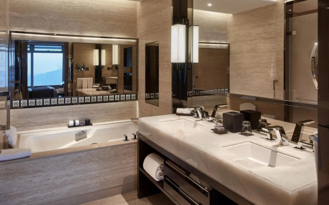 The Ritz-Carlton, Hong Kong