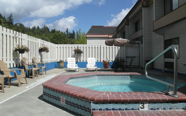 GuestHouse Inn & Suites Hotel Poulsbo