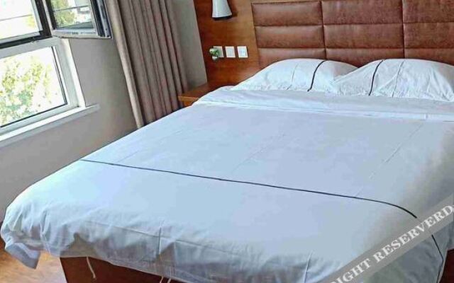 Super 8 Hotel (Hengshui Qianjin Street North Railway Station)