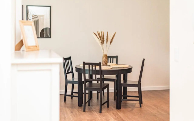 Aleja Sikorskiego 18 by Homeprime