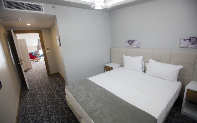 Royal Inci Airport Hotel