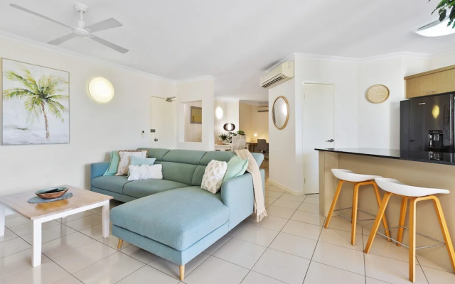 Palma Cairns- Resort 9 Pools Gym – Guest Rooms – Cairns
