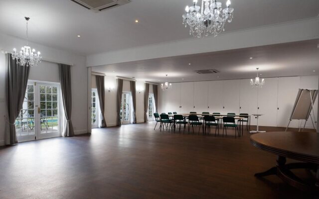 Riverside Boutique Hotel