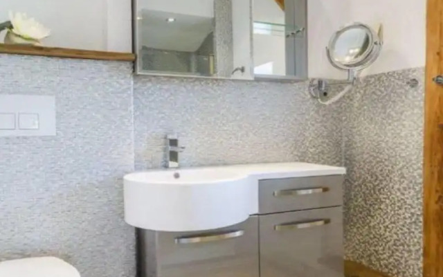 Apartment Pond View Comfortable Vacation Home