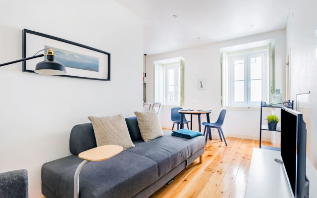 Romantic Alfama Getaway