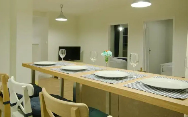 Imperial Apartments - Valor