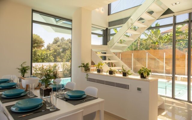 Luxury Villa Glass - 200 Meters From The Beach no6