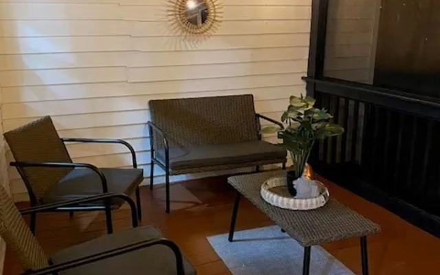 Modern Style Peaceful Tranquility Pet Friendly