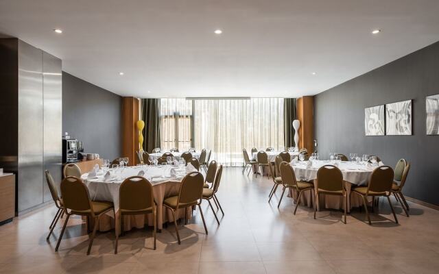 Ac Hotel Zizur Mayor By Marriott
