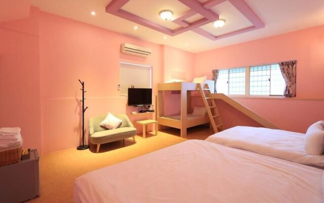 Orange Cat Hostel
