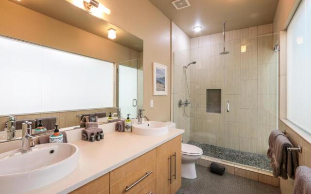 ALOFT-River View-AC-5BR/2.5BA