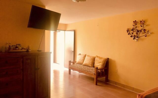 Las Calzadas Hotel & Suites