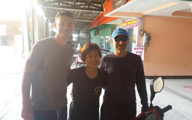 Adchara Mansion - Hostel