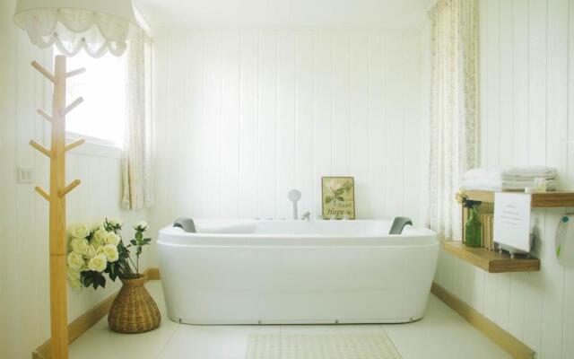 Terrua Main Ten Villa Garden