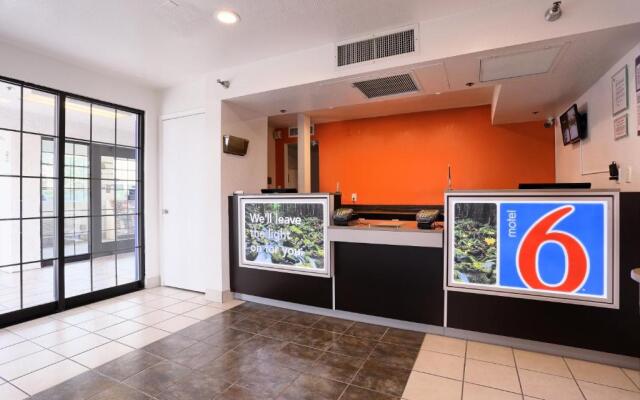 Super 8 by Wyndham Petaluma