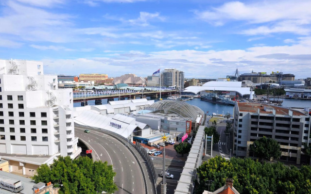 Metro Apartments on Darling Harbour - Sydney