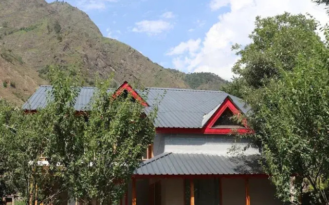 Boho Grove Cafe and Stay