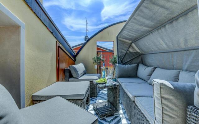 Rosa del Lago Apartment