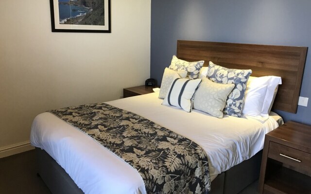 Sandy Cove Hotel