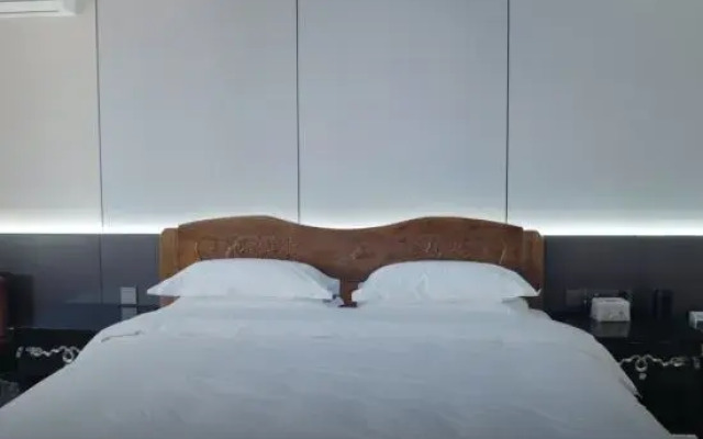 M. Huating Hot Spring Business Hotel