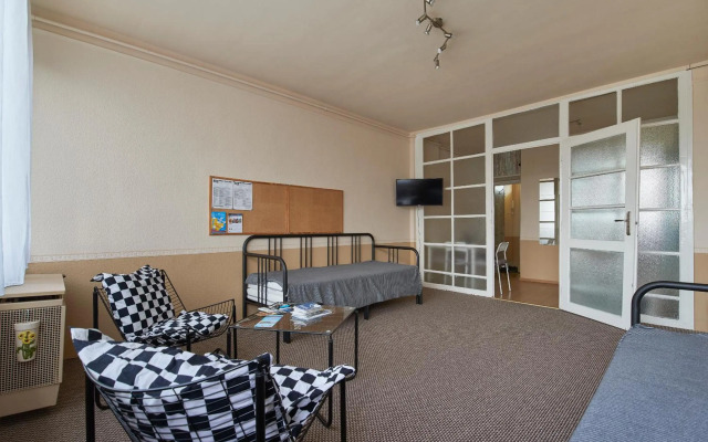 LEM Suburban Apartment