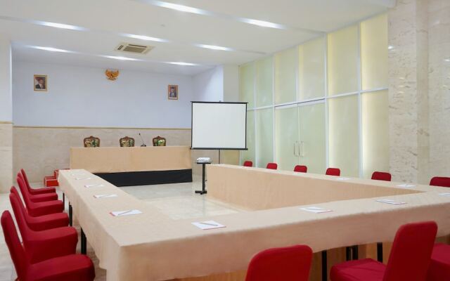 RedDoorz @ Alam Sutera