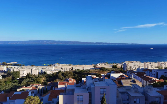 T-star, 2-bedroom apartment with magnificent beach view