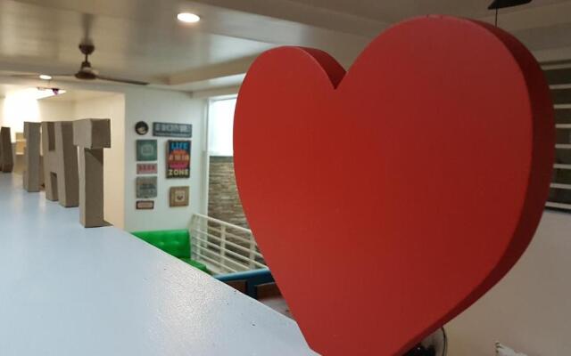 Crossroads Hostel Manila