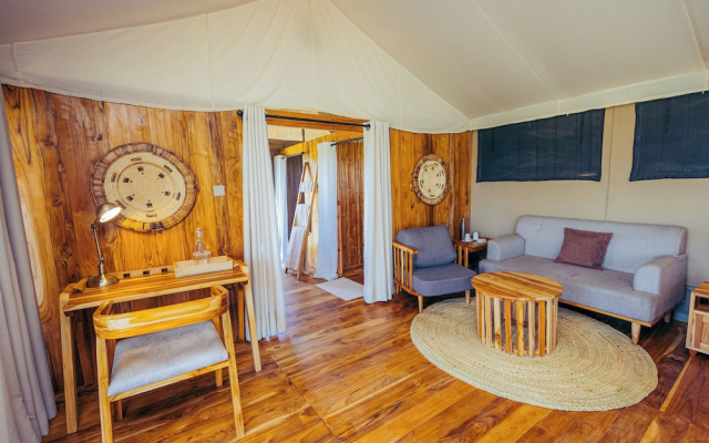 The African Kongoni Serengeti Safari Camp