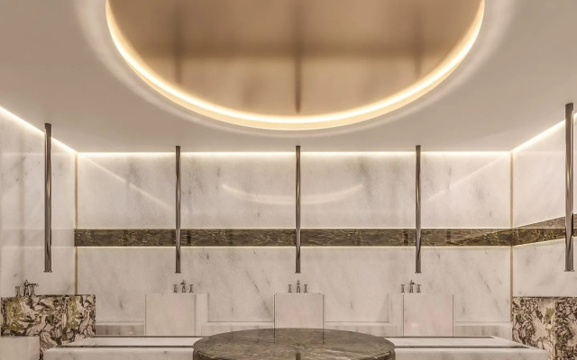 Serenity Queen Hotel