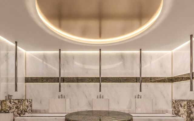 Serenity Queen Hotel