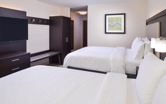 Holiday Inn Express & Suites Shreveport - Downtown, an IHG Hotel