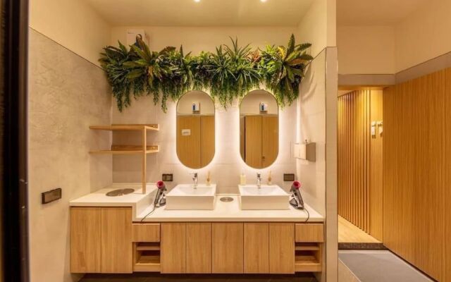 CHO Stay Capsule Hotel - Taoyuan Airport T2
