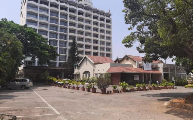 Woodlands Hotel