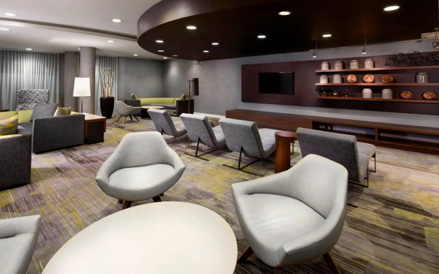 Courtyard by Marriott Edison Woodbridge